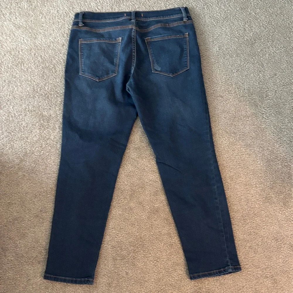 Free People Women's Dark Blue Cropped Jeans - Picture 4 of 5